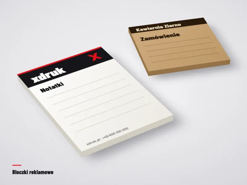 Bloczek reklamowy z kartkami sklejonymi przy górnej krawędzi